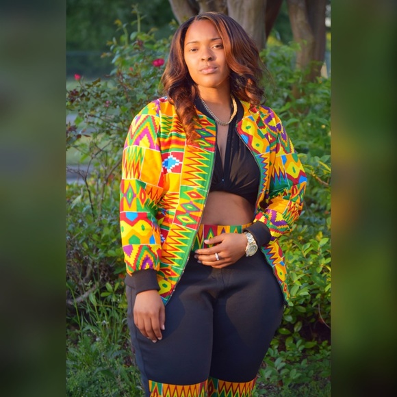 Traditional clothing but will take any project - Picture 4 of 8